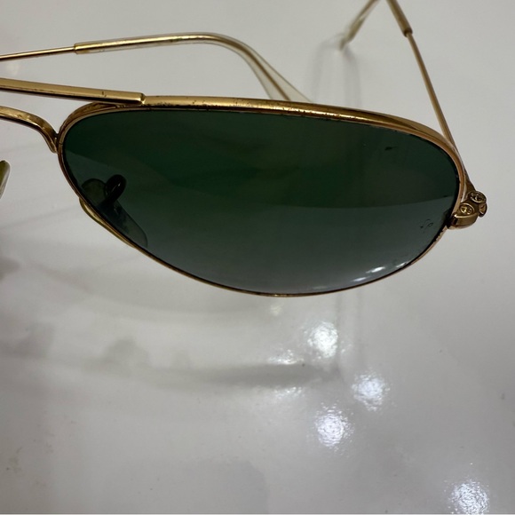 Ray-Ban • Classic Aviator with Polarized lenses - Picture 3 of 8